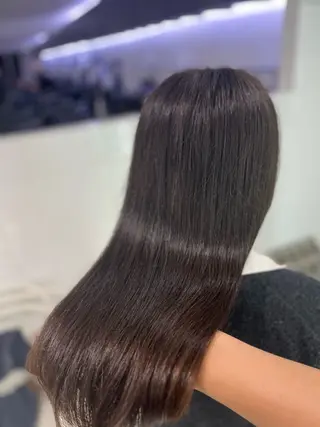 ロング カラー ハイトーンカラー 🦄レイヤーカットのヘアスタイル