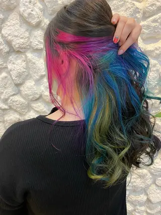 岡 舞唯のヘアスタイル