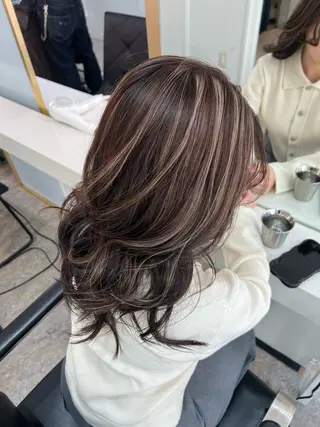 ミディアム カラー ハイライト白髪ぼかし メンズパーマ渋谷のヘアスタイル
