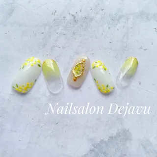 ネイル Nail salon Dejavu 🌿のネイルデザイン