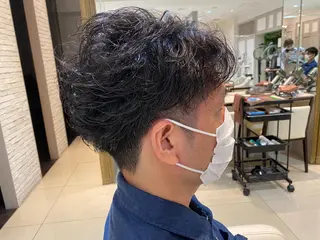 パーマ メンズ 似合う髪型見つけます AYAKAのヘアスタイル