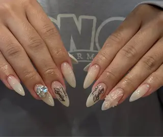 セミロング Hi beauty 渋谷のネイルデザイン