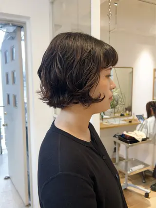 ショート パーマ lomalia moekaのヘアスタイル