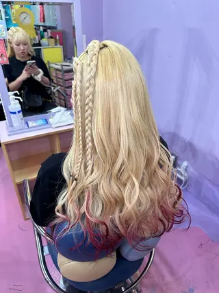 ロング ヘアアレンジ ♮やっしー♮ 🌈派手髪🌈のヘアスタイル