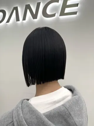 ショート カラー ヘアアレンジ 縮毛矯正🤍 ボブ/ HIKARIのヘアスタイル