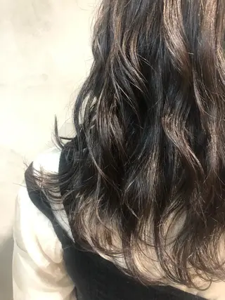 セミロング カラー ヘアアレンジ TOKI /透明感/原宿のヘアスタイル