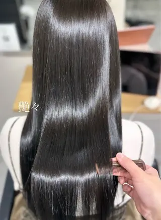 ロング カラー ichica🤍 褒められる美髪づくりのヘアスタイル
