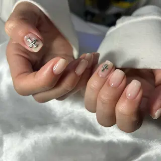 ネイル nailroom sb𓈒𓂂𓏸のネイルデザイン