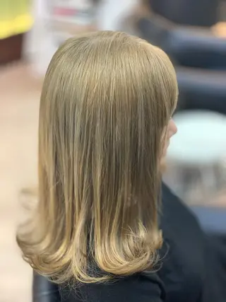 ミディアム カラー 鶴見 和美のヘアスタイル