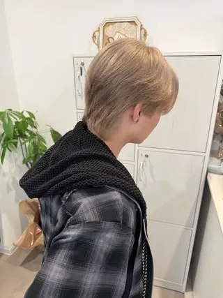 ショート カラー メンズ iroN 小泉 俊太のヘアスタイル
