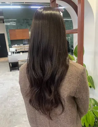 ロング かおり/似合わせ/ 透明感カラーのヘアスタイル