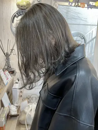ミディアム カラー 初めてでも失敗しない 透明感カラー Miiのヘアスタイル