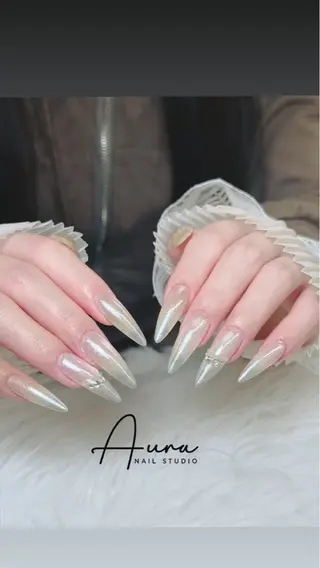ネイル Aura Nail Studioのネイルデザイン