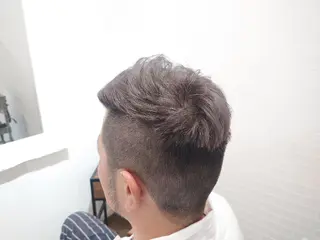 ショート メンズ カラー 伊藤 新のヘアスタイル