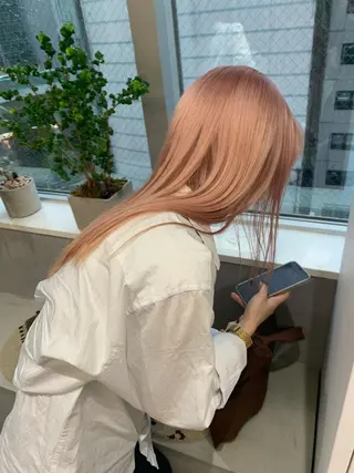 カラー amu/ブリーチなし ダブルカラーのヘアスタイル