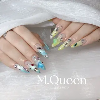 ネイル MQueen ネイルサロンマルのネイルデザイン