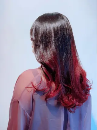 ロング カラー ヤノ ナオミのヘアスタイル