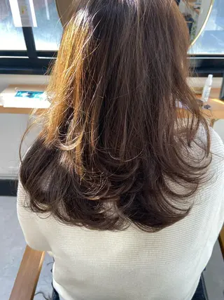 セミロング カラー 田中 あやなのヘアスタイル
