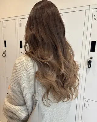 ロング 🦩クリーミーカラー アレンジ ナツキ🦩のヘアスタイル