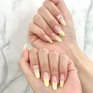 ネイル WHITE NAIL Ichinoseのネイルデザイン