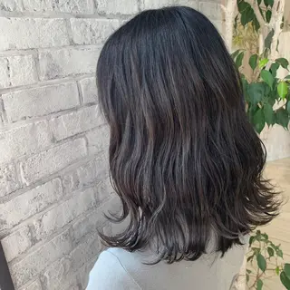 セミロング カラー Oopsレイヤー 加藤澄都のヘアスタイル