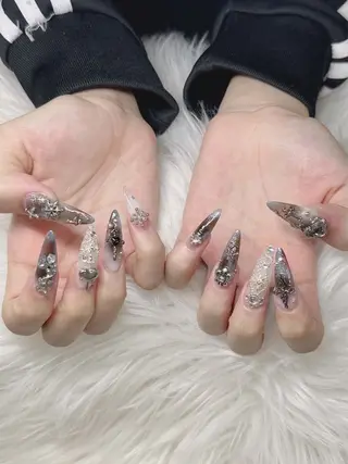 ネイル Lee Nailsのネイルデザイン