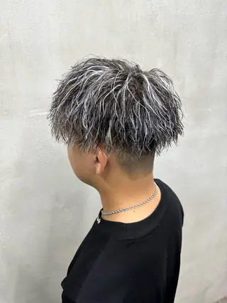 カラー パーマ メンズ 山本 莉人のヘアスタイル
