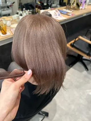 ショート カラー hubhair レイヤー/透明感のヘアスタイル