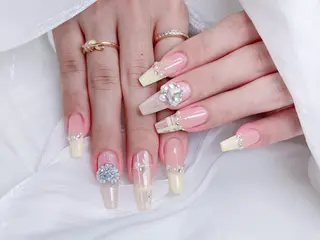 ネイル 🎀M nails✨ ビューティーのネイルデザイン