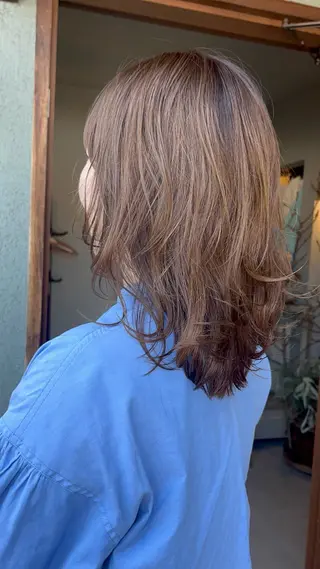 ミディアム カラー フクウラ ミホのヘアスタイル