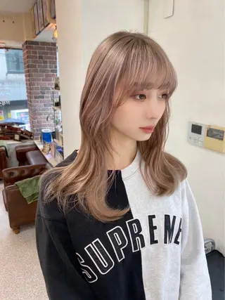 セミロング カラー レイヤーウルフ エクステ磯部のヘアスタイル