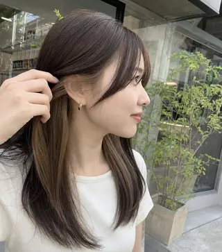 セミロング レイヤー透明感カラー ブリーチ🎀オトハのヘアスタイル