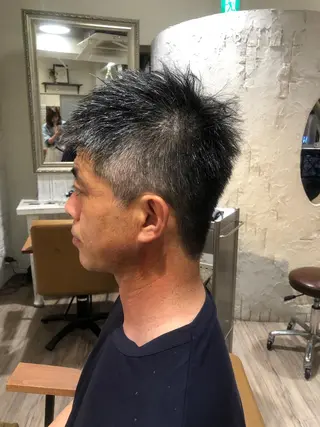 ショート 角地山 京子のヘアスタイル