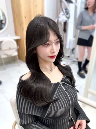 セミロング カラー 🇰🇷韓国風くびれ ヘア🇰🇷中村優大のヘアスタイル