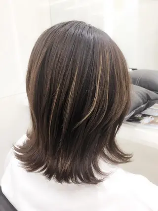 ミディアム パーマ 趙 英来のヘアスタイル