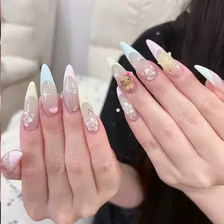 ネイル Luna Gladeのネイルデザイン