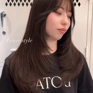 ロング 山﨑 優衣のヘアスタイル