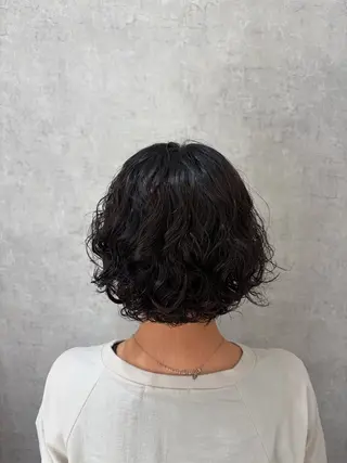 ショート パーマ 艶髪/透明感カラー 下山 萌華のヘアスタイル