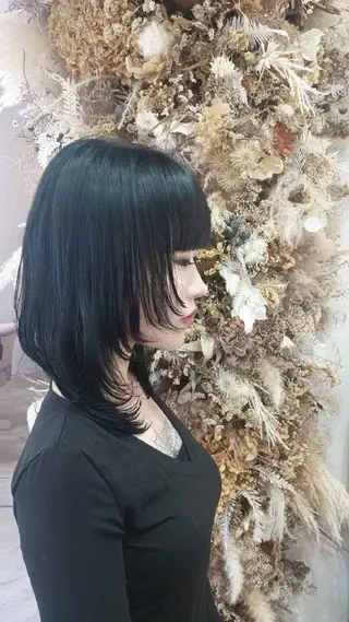 ミディアム yuumi 👱🏻‍♀️のヘアスタイル