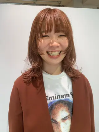 セミロング カラー 毛利 萌生のヘアスタイル