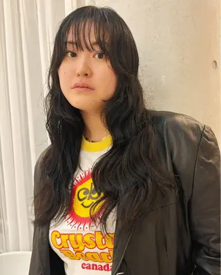 ロング パーマ オカモト ハルカのヘアスタイル