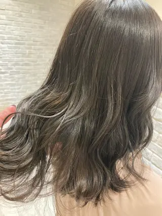 セミロング カラー 曲がる縮毛矯正 LIBER 岩名のヘアスタイル