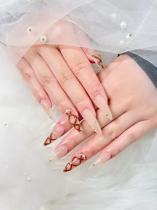 ネイル Dyo Nail_Royalのネイルデザイン