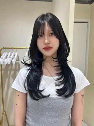 ロング hiyori🎀 トレンドレイヤーのヘアスタイル