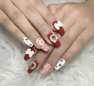ネイル &ME ネイルサロンのネイルデザイン