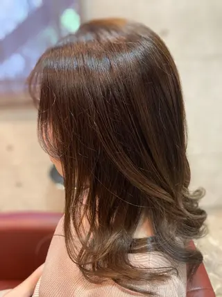 ミディアム カラー ERIKO Tのヘアスタイル