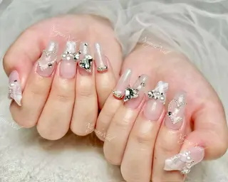 ネイル 🦋 Queenieのネイルデザイン
