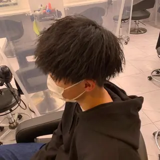 ショート カラー パーマ メンズ メンズパーマ特化 TAIGAのヘアスタイル