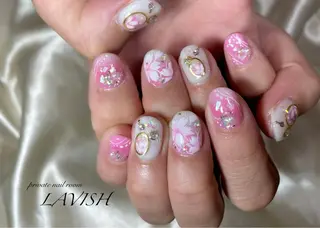 ネイル LAVISH 大和店 🤱子連れ大歓迎のネイルデザイン
