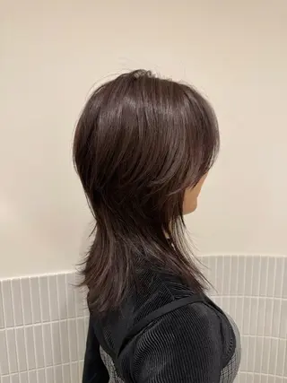 セミロング カラー fiorista岡田 まゆこのヘアスタイル